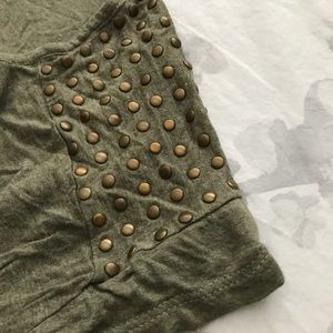 Green cap sleeve tee with open back