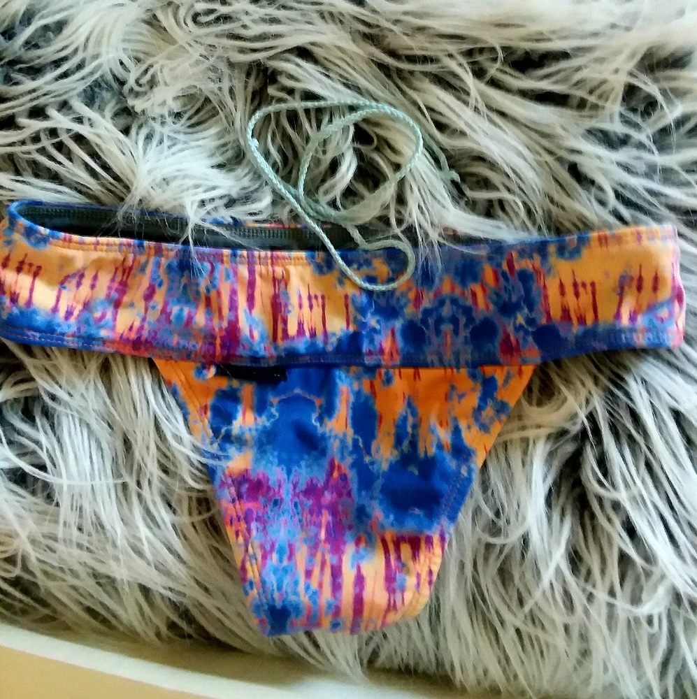 NOT FOR SALE Jolyn softy bottoms med. Cabana print