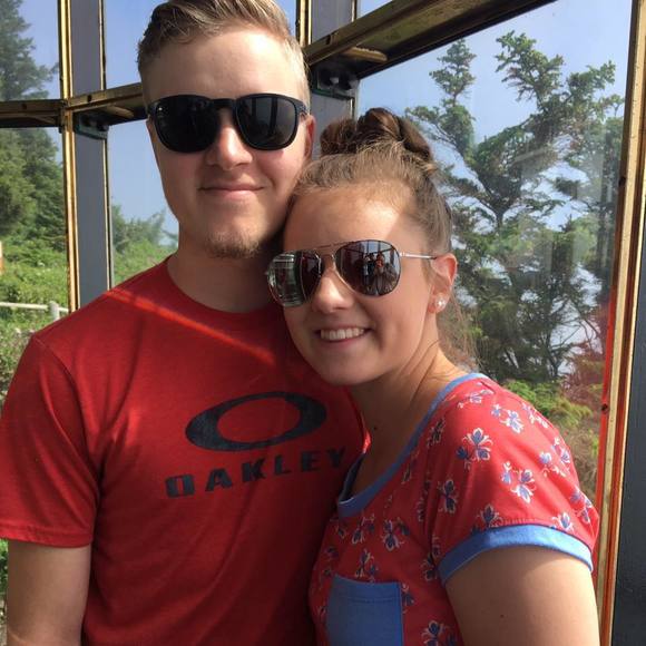 Meet your Posher, Shayla - Picture 1 of 1