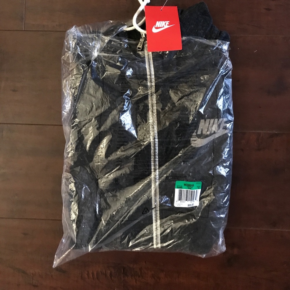 NWT Nike Gym Vintage Dark Heather Grey Hoodie. XL