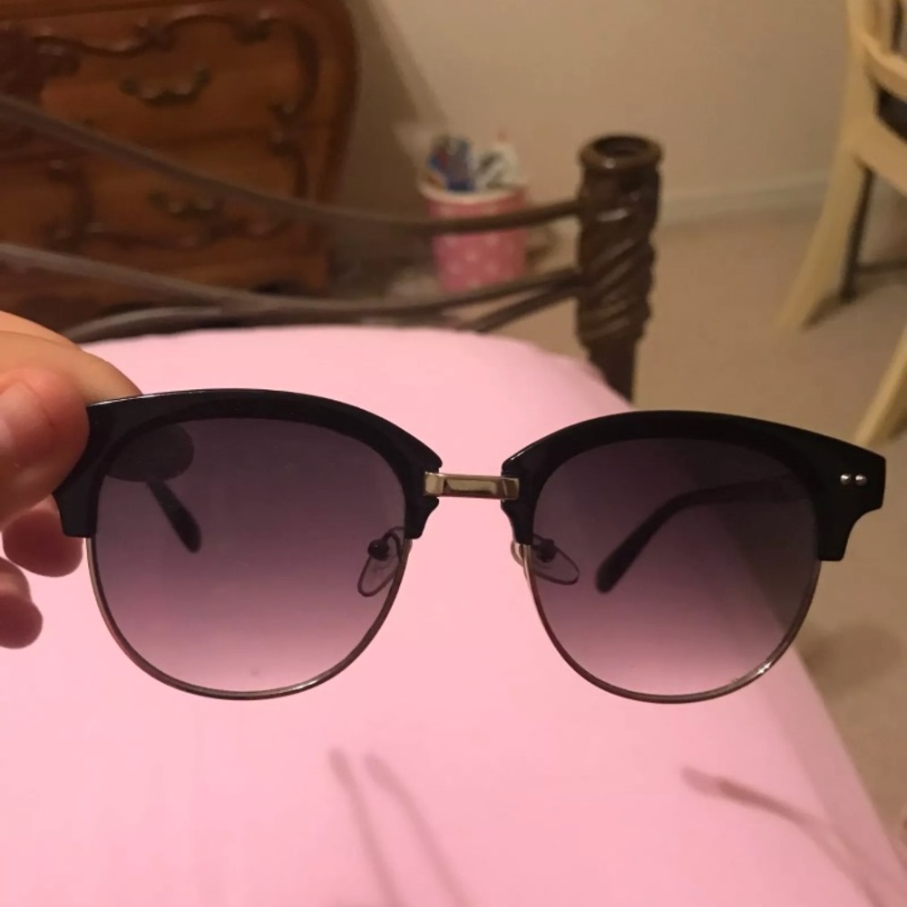 sunglasses
