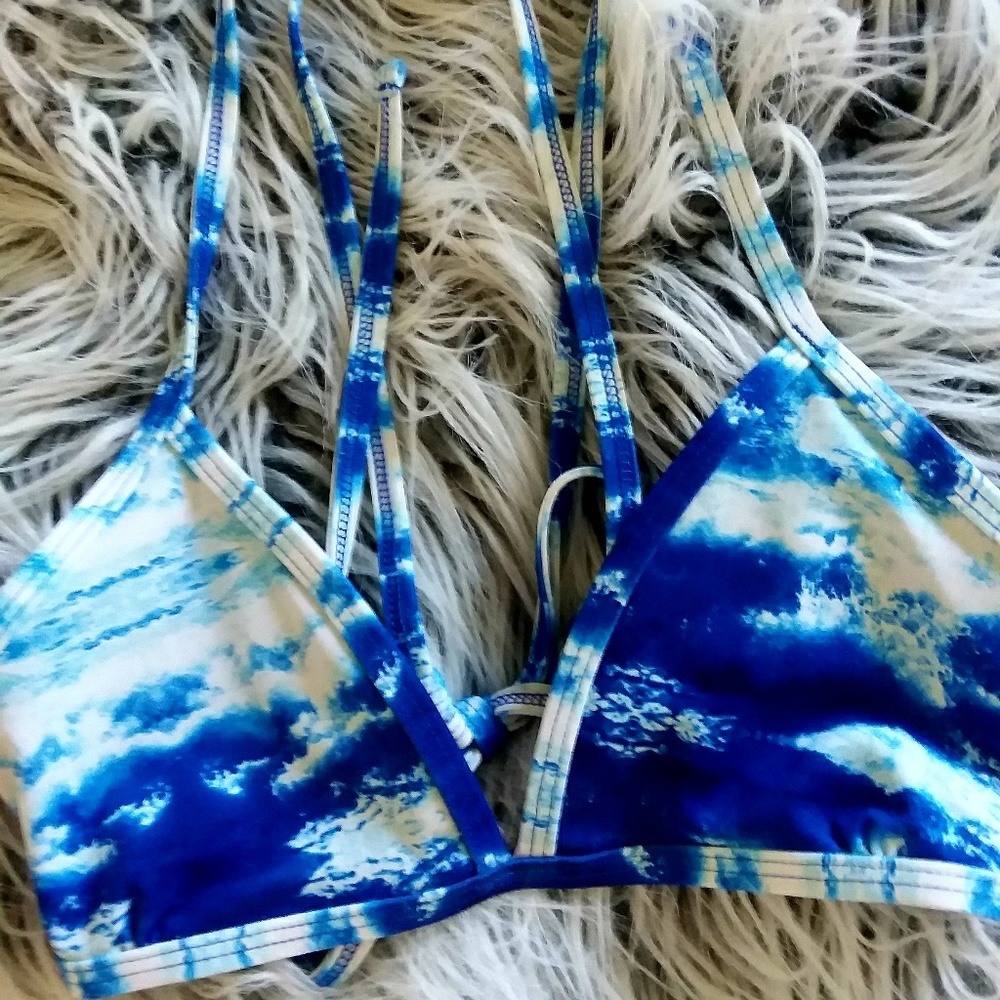 SOLD Jolyn large triangle, Splash print