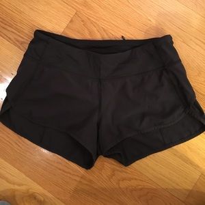 Lululemon running shorts size 6