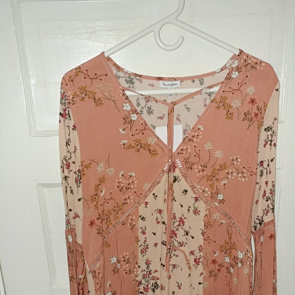 Top - Picture 2 of 4