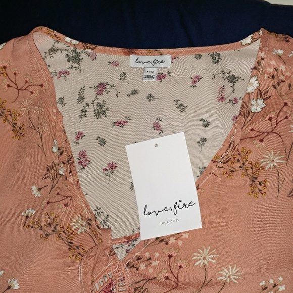 Top - Picture 4 of 4