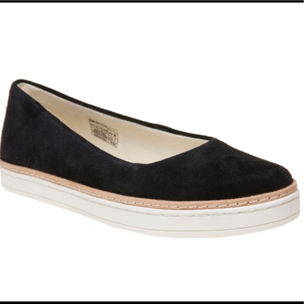 Size 6 uggs Australia  cammi shoes