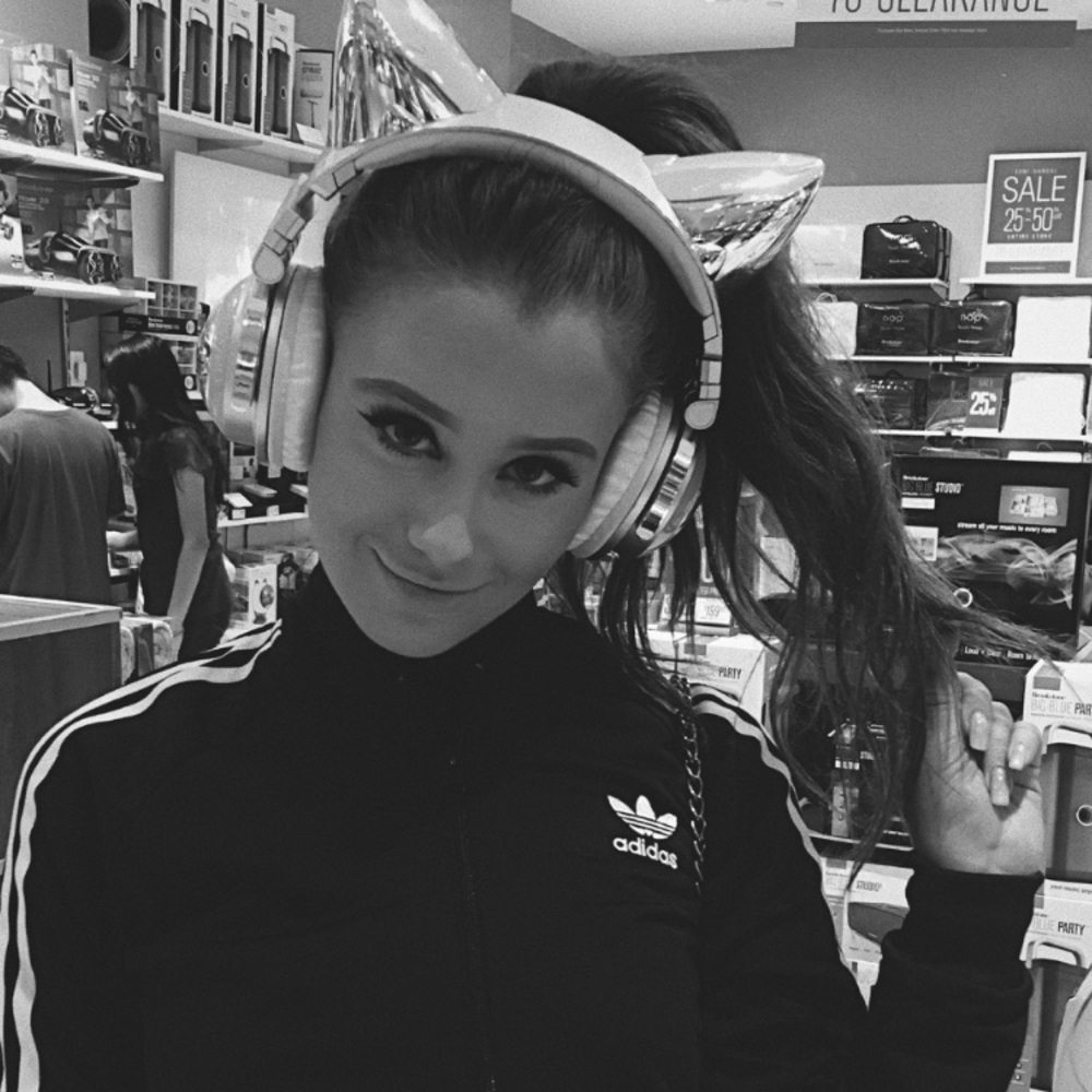 Meet your Posher, Victoria