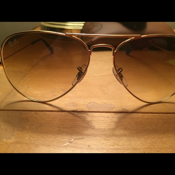 RayBan large gold aviator sunglasses - Picture 1 of 3