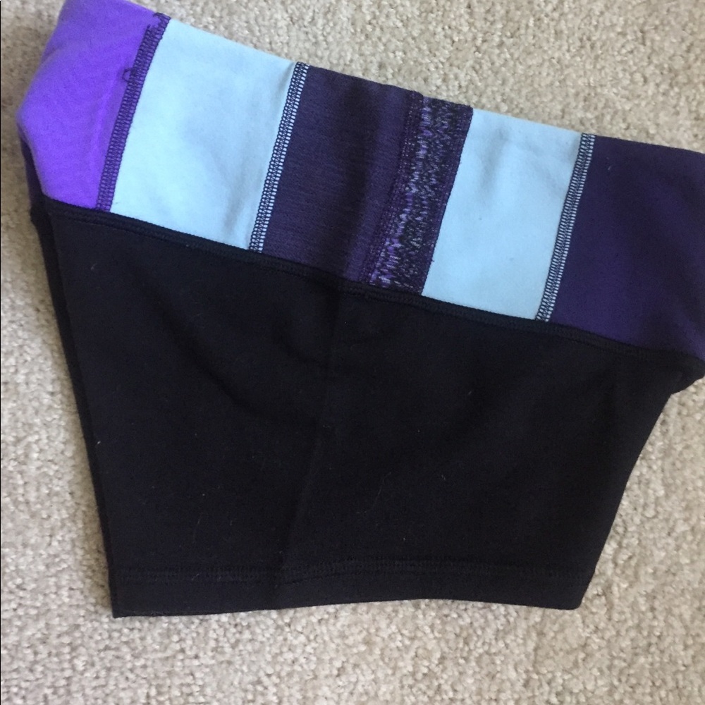Lululemon short - Picture 4 of 5