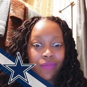 Meet your Posher, Dee