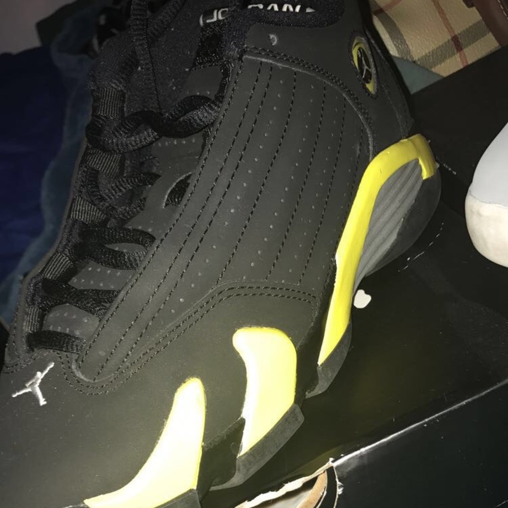 Air Jordan 14 Retro BG size 4.5y