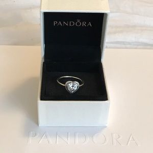 Pandora Ring