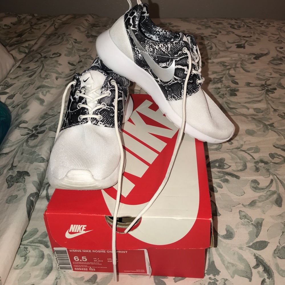 Nike Roshes