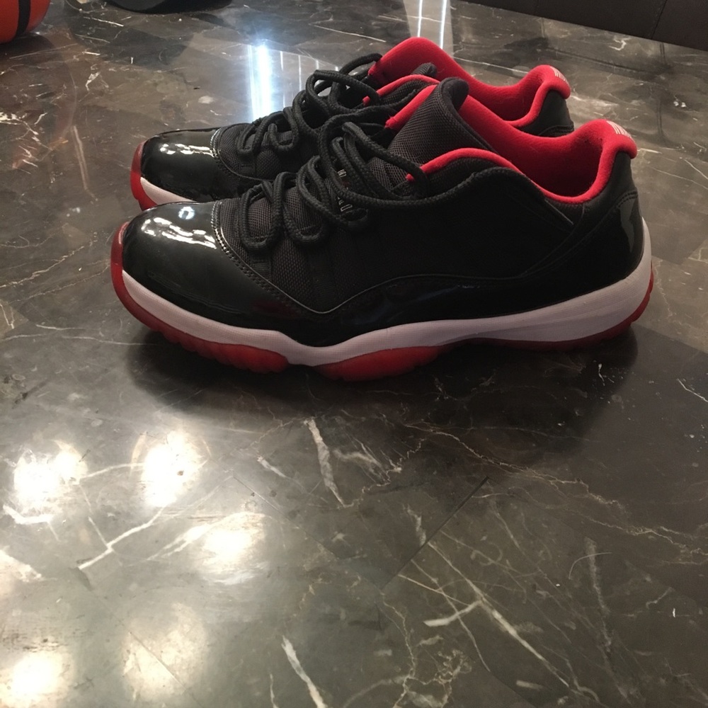 Jordan Bred 11 Low