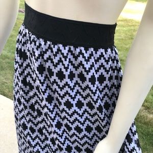 LuLaRoe Lola Black & White