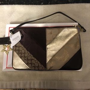 Coach patchwork large flat wristlet purse NWT