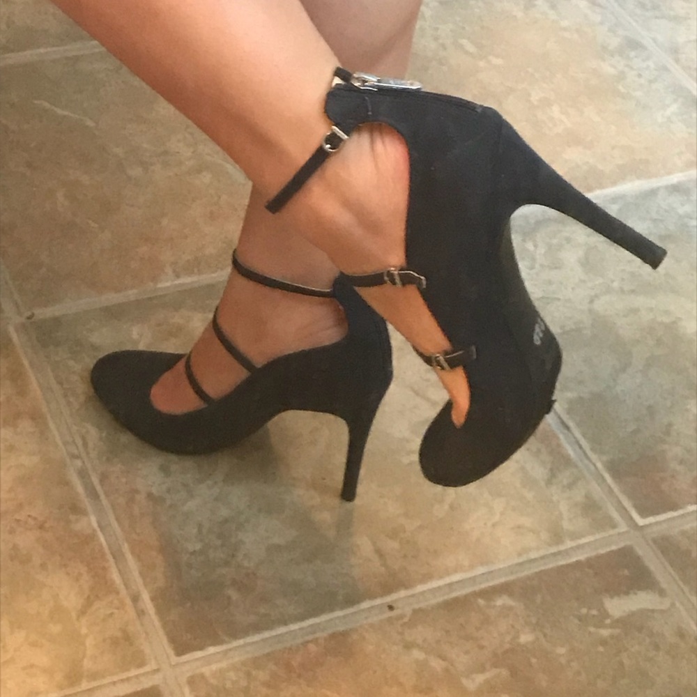 Circus heels by Sam Edelman. Navy blue suede.
