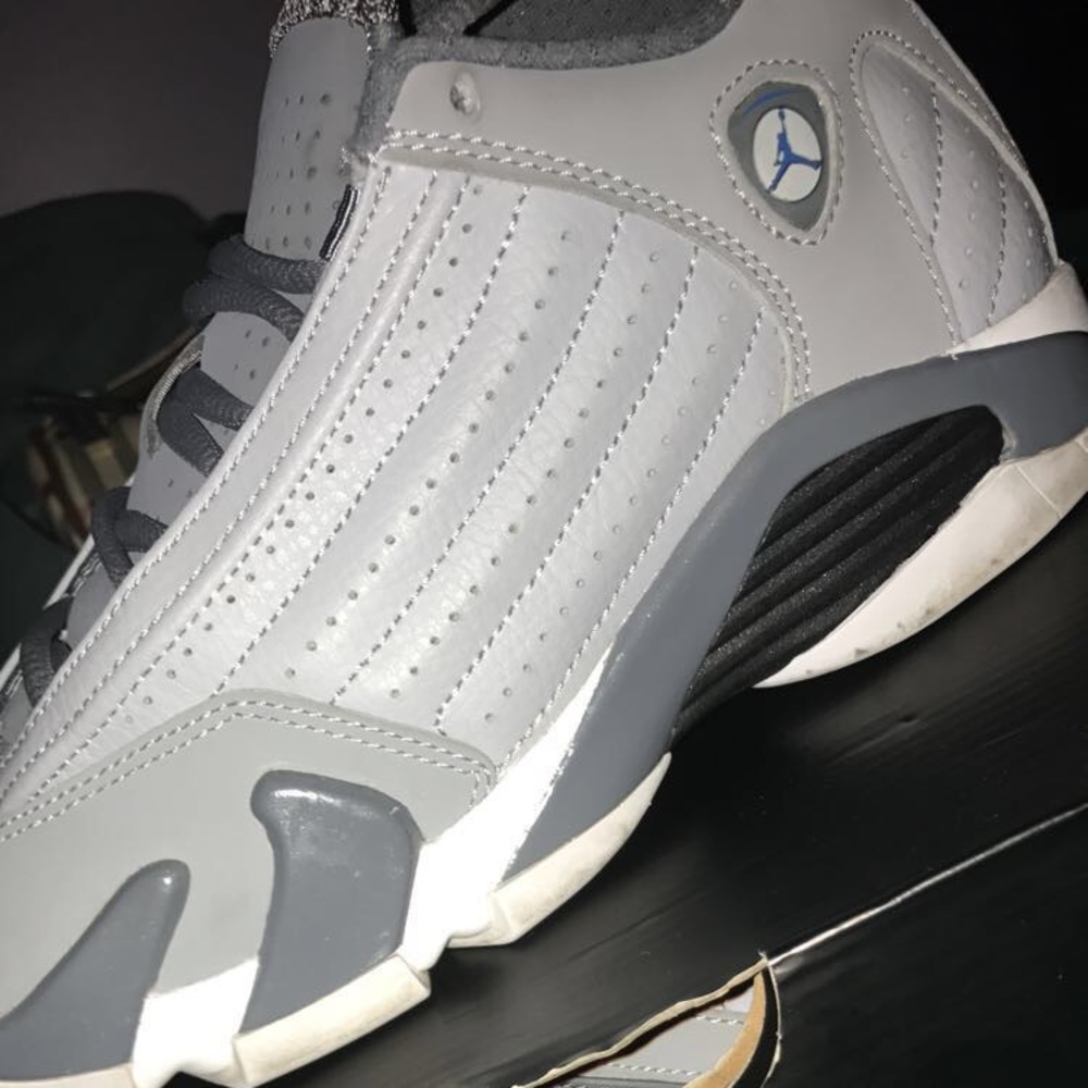 Air Jordan 14 Retro BG size 4.5y