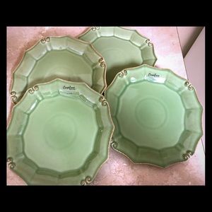 4 green Casafina salad plates.