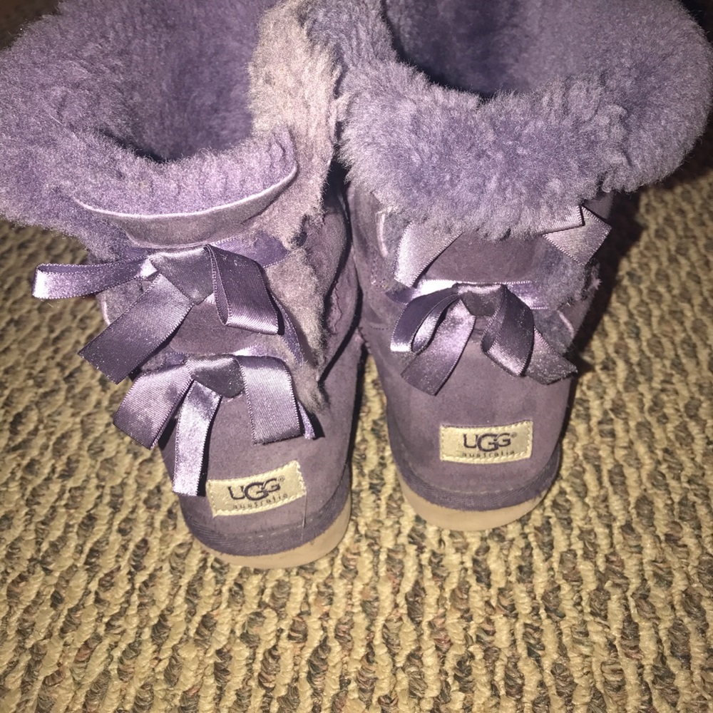 Purple authentic bailey bow Uggs. Size 8
