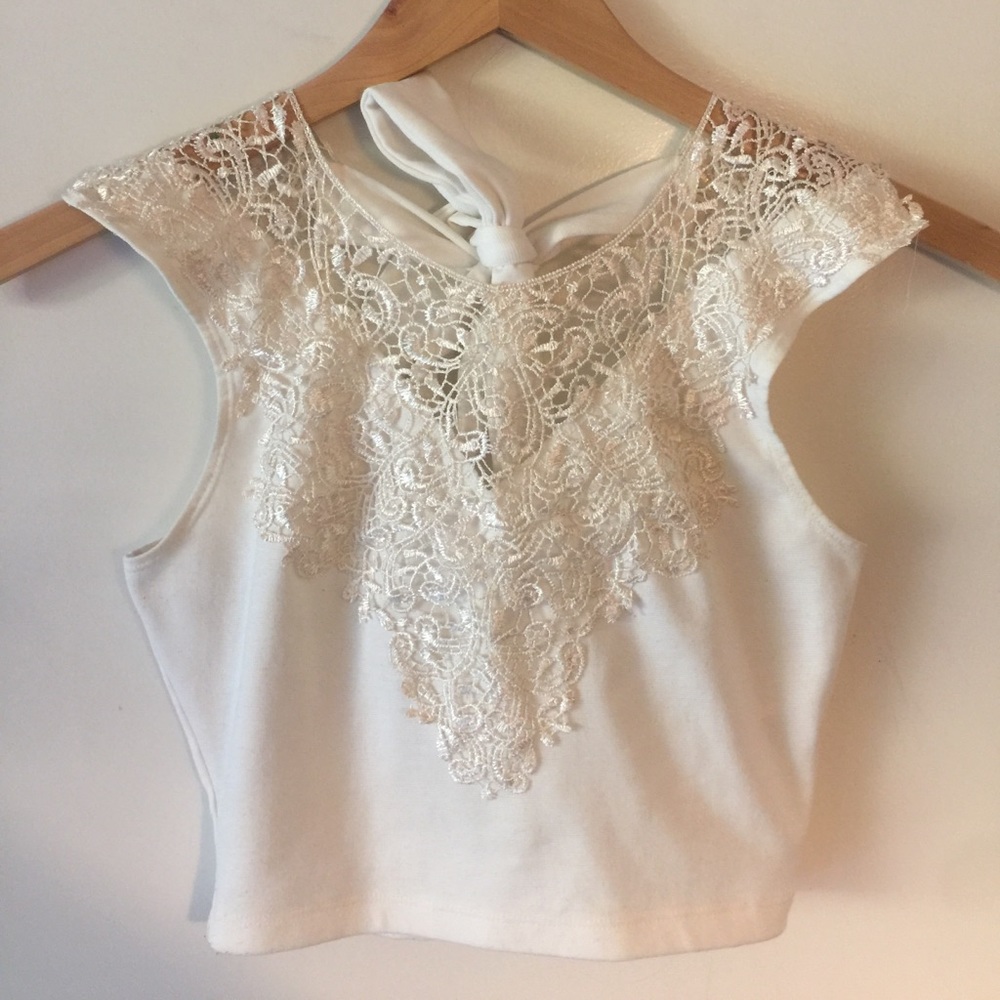🖤Charlotte Russe lace crop top