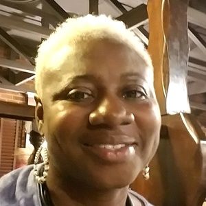 Meet your Posher, Youndia