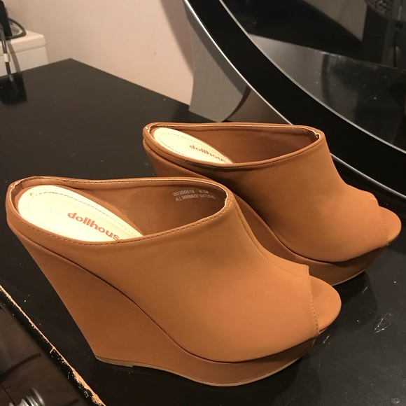 Dollhouse Booth Open Toe Wedge Sandals size 6.5 - Picture 2 of 5