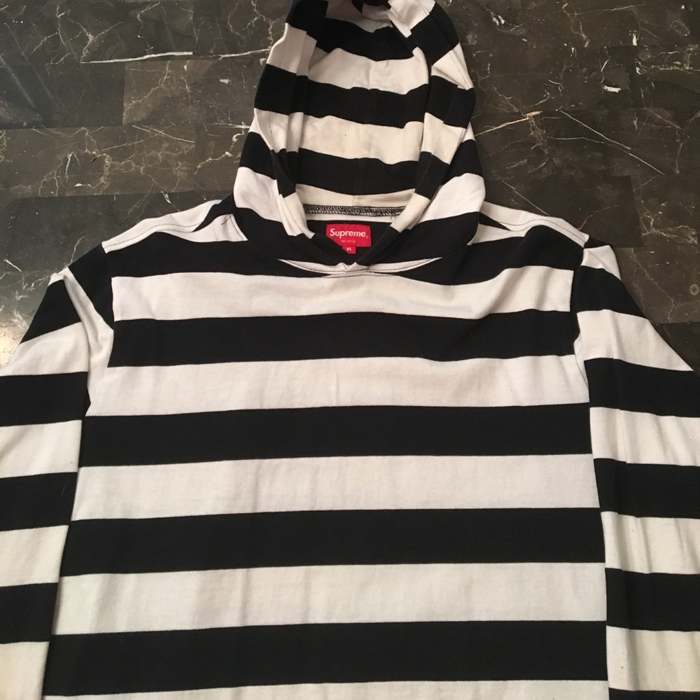 Supreme Hoodie