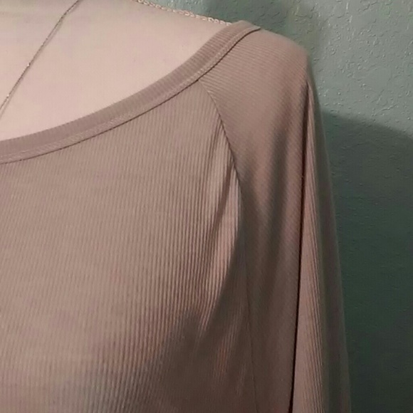 American Eagle Outfitters Soft Long Sleeve Top - Picture 3 of 5