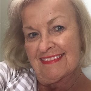 Meet your Posher, Joanie