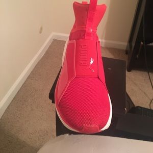 Puma (Red)
