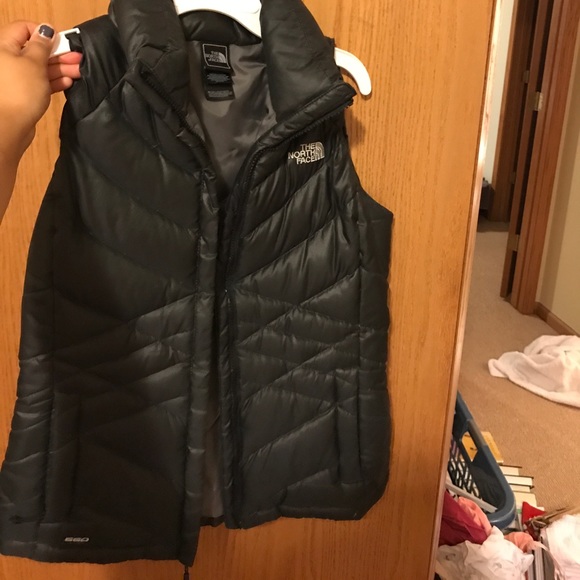 Northface Vest - Picture 1 of 2