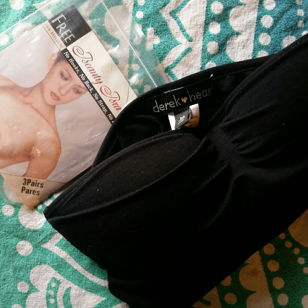 Black strapless tube bra