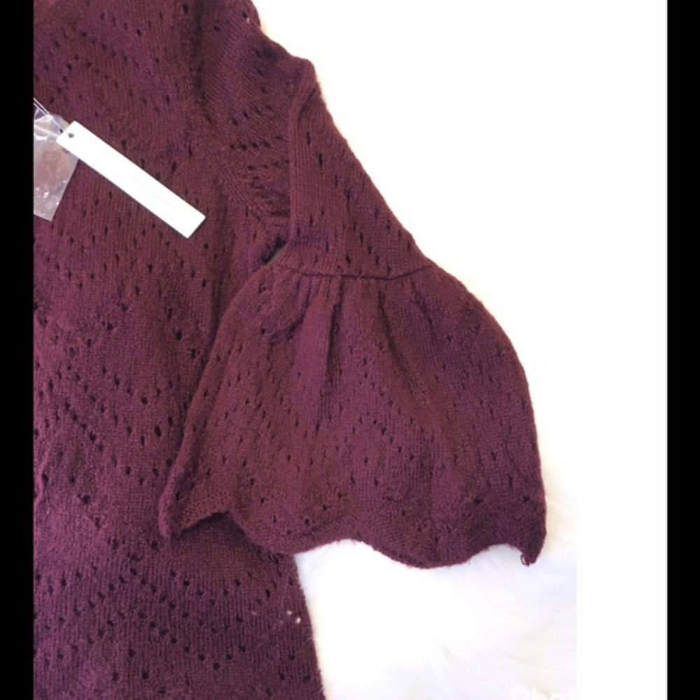 LC Lauren Conrad Sz S  L Wine Bell Sleeve Sweater - Picture 6 of 7