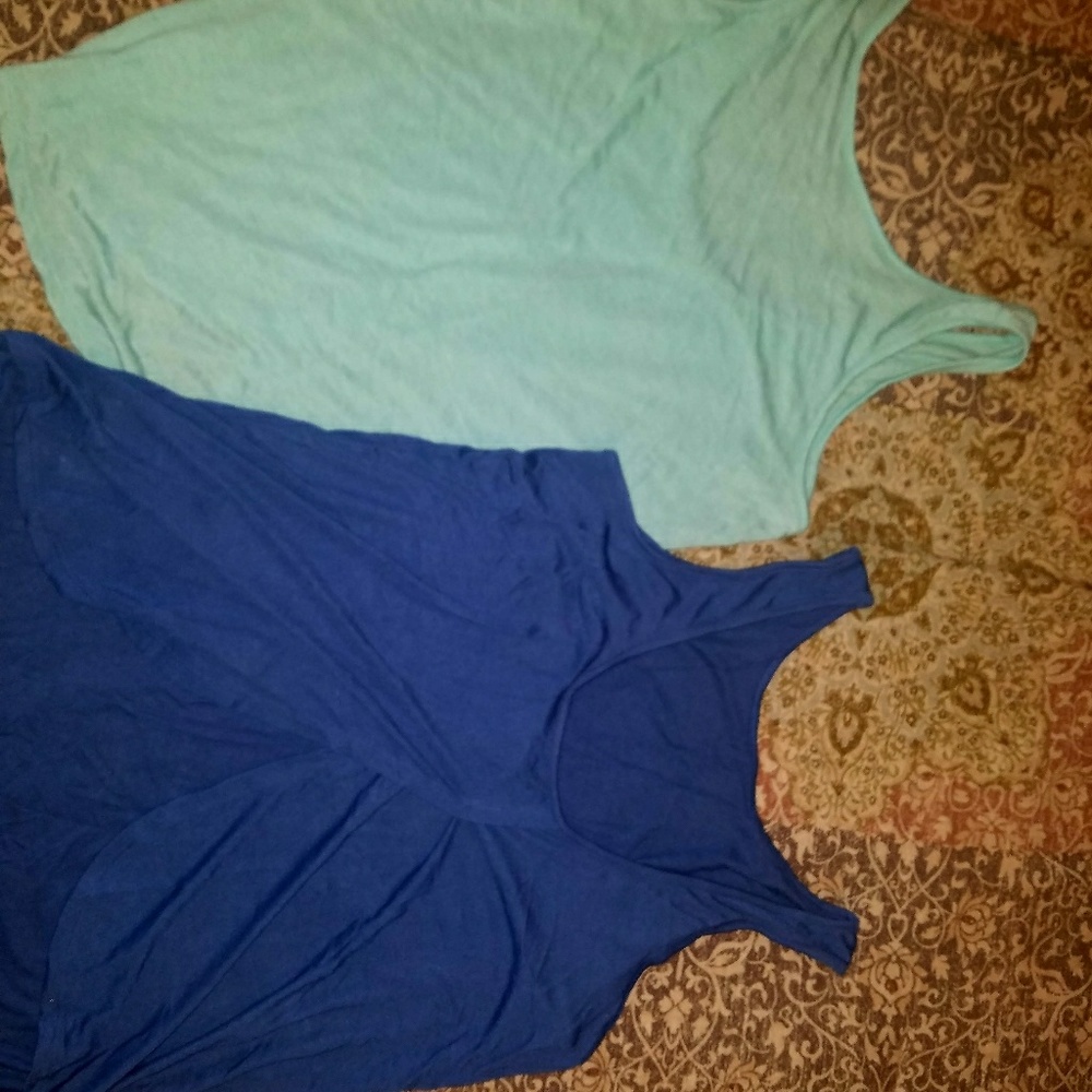 Tops - Picture 2 of 2