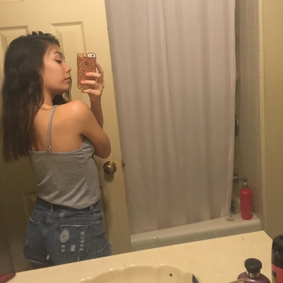 Crop top - Picture 2 of 2