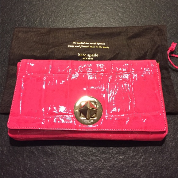 kate spade Handbags - NWOT Kate Spade patent leather clutch