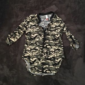 3/4 Sleeve Camo Top