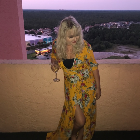 Tie around maxi dress - Picture 2 of 3