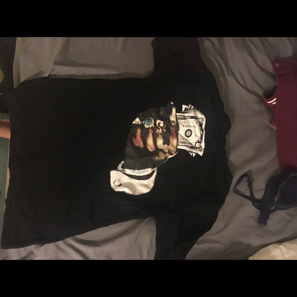 t shirt