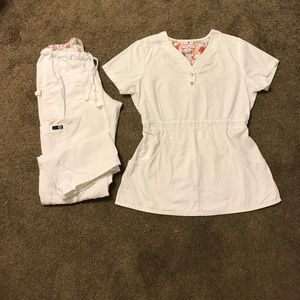 Koi Scrub Set