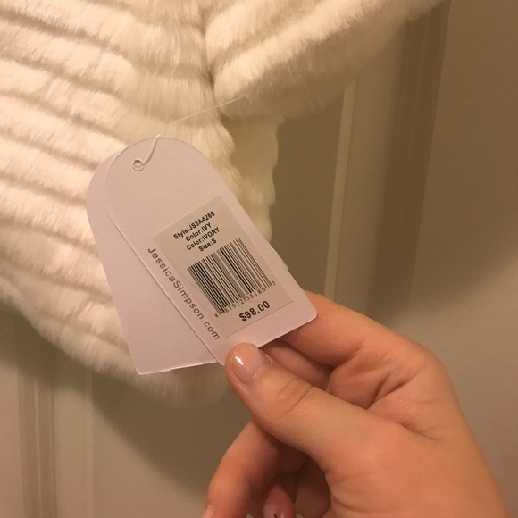 Jessica Simpson NWT faux fur cream cover up - Picture 3 of 6