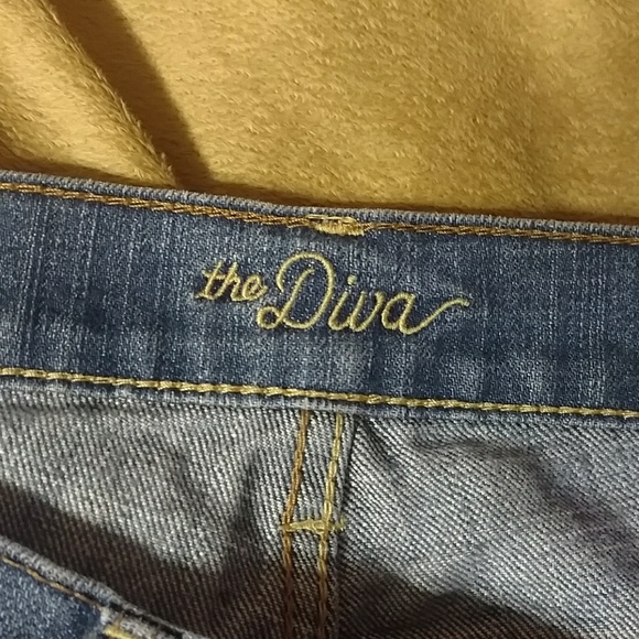 Jeans - Picture 3 of 4