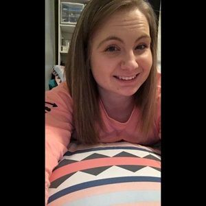 Meet your Posher, Elizabeth