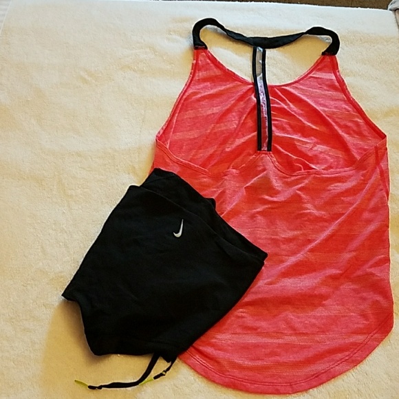 Nike racerback work out shirt - Picture 3 of 4