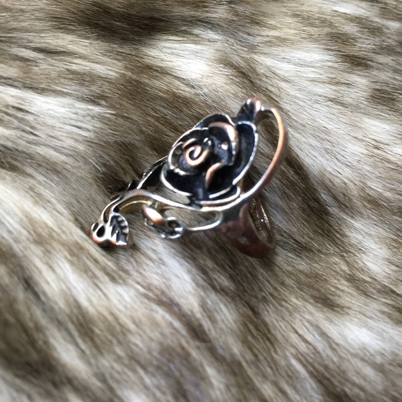 Rose ring - Picture 2 of 3