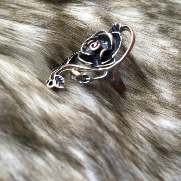 Rose ring - Picture 3 of 3