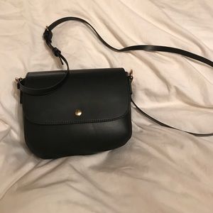 Black purse NEVER USED