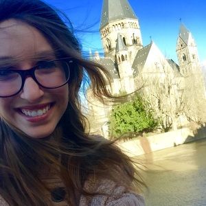 Meet your Posher, Cara