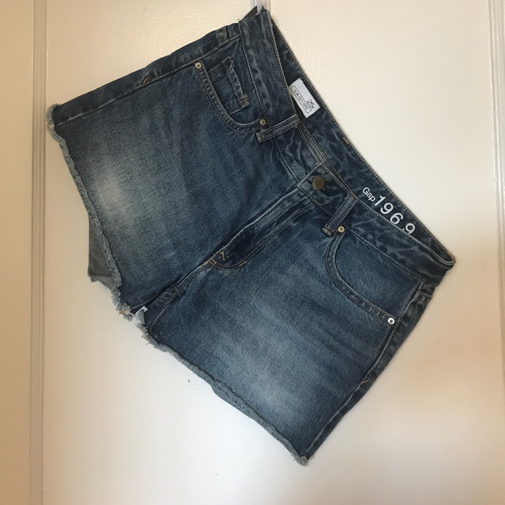 Denim shorts (size 25r)